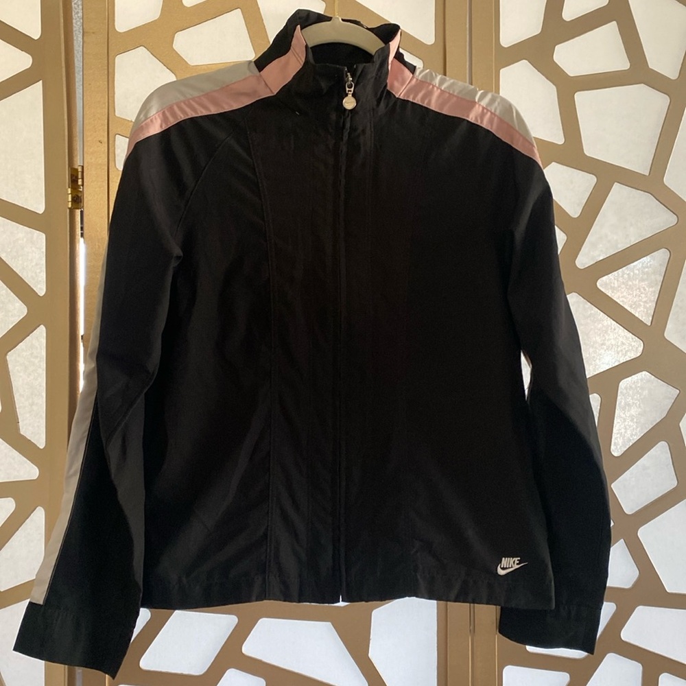 Nike Wind breaker 🩷